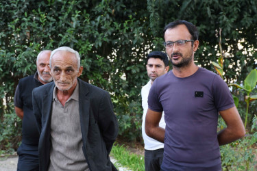 Ağdam Rayon İcra Hakimiyyətinin başçısı Vaqif Həsənovun rayonun Gül Baharlı kəndində səyyar qəbul-görüşü keçirilib