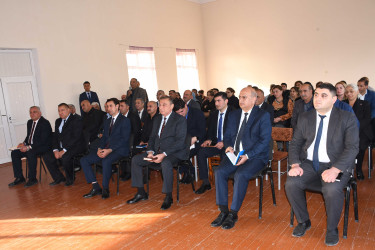 Ağdam Rayon İcra Hakimiyyətinin başçısı Vaqif Həsənovun rayonun İkinci Baharlı qəsəbəsində səyyar qəbul-görüşü keçirilib