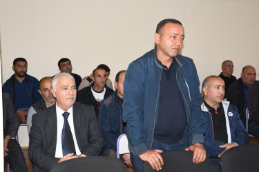 Ağdam Rayon İcra Hakimiyyətinin başçısı Vaqif Həsənovun rayonun Hacıturalı kəndində səyyar qəbul-görüşü keçirilib