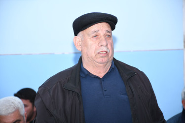 Ağdam Rayon İcra Hakimiyyətinin başçısı Vaqif Həsənovun rayonun Birinci Dördyol qəsəbəsində səyyar qəbul-görüşü keçirilib