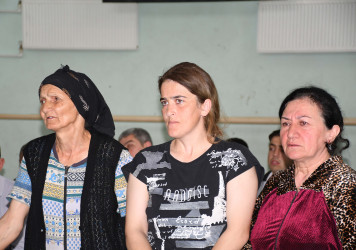 Ağdam Rayon İcra Hakimiyyətinin başçısı Vaqif Həsənovun rayonun Hacıməmmədli kəndində səyyar qəbul-görüşü keçirilib