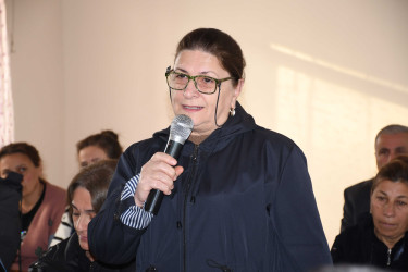 Ağdam Rayon İcra Hakimiyyətinin başçısı Vaqif Həsənovun rayonun İkinci Baharlı qəsəbəsində səyyar qəbul-görüşü keçirilib