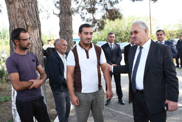 Ağdam Rayon İcra Hakimiyyətinin başçısı Vaqif Həsənovun rayonun Gül Baharlı kəndində səyyar qəbul-görüşü keçirilib