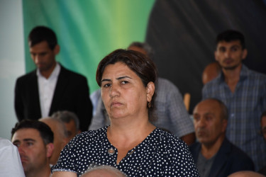 Ağdam Rayon İcra Hakimiyyətinin başçısı Vaqif Həsənovun rayonun Birinci Quzanlı qəsəbəsində səyyar qəbul-görüşü keçirilib