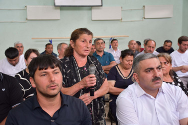 Ağdam Rayon İcra Hakimiyyətinin başçısı Vaqif Həsənovun rayonun Hacıməmmədli kəndində səyyar qəbul-görüşü keçirilib