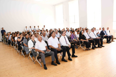 Ağdam Rayon İcra Hakimiyyətinin başçısı Vaqif Həsənovun rayonun Birinci Baharlı qəsəbəsində səyyar qəbul-görüşü keçirilib