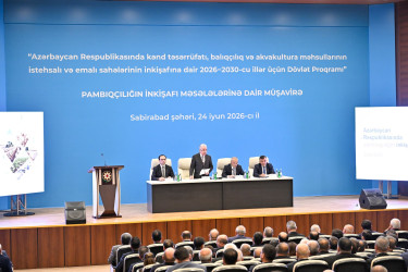 Ağdam Rayon İcra Hakimiyyətinin başçısı Vaqif Həsənov Sabirabadda pambıqçılığın inkişafına həsr olunmuş regional müşavirədə iştirak edib