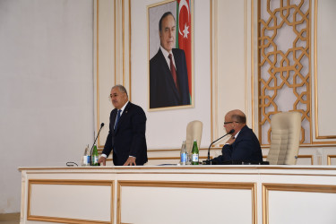 Ağdamda sahibkarlarla görüş keçirilib