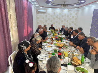 Ağdam Rayon İcra Hakimiyyətinin başçısı Vaqif Həsənov şəhid atasının 60 illik yubileyində iştirak edib