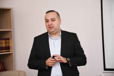 Ağdamda dövlət qulluqçuları üçün təlim keçirilib
