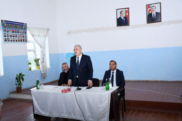 Ağdam Rayon İcra Hakimiyyətinin başçısı Vaqif Həsənovun rayonun Bənövşələr qəsəbəsində səyyar qəbul-görüşü keçirilib