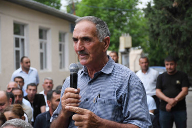 11.06.2026-cı il tarixdə Ağdam Rayon İcra Hakimiyyətinin başçısı Vaqif Həsənovun rayonun Sarıcalı kəndində səyyar qəbul-görüşü keçirilib