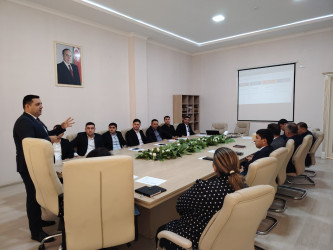 Ağdamda dövlət qulluqçuları üçün növbəti təlim keçirilib