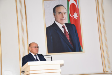 Ağdamda sahibkarlarla görüş keçirilib