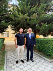 Ağdam Rayon İcra Hakimiyyətinin başçısı Vaqif Həsənov "Kunq-Fu  Sanda" idman növü üzrə 2 qat dünya çempionunu qəbul edib