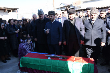 Ağdamda Birinci Qarabağ müharibəsi zamanı itkin düşmüş Göyüşov Qurban Ramazan oğlunun dəfn mərasimi baş tutub