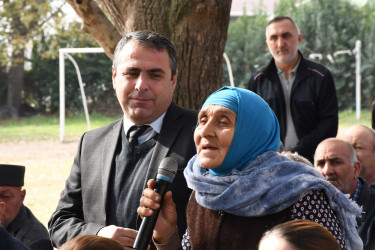 Ağdam Rayon İcra Hakimiyyətinin başçısı Vaqif Həsənovun rayonun İmamqulubəyli kəndində səyyar qəbul-görüşü keçirilib