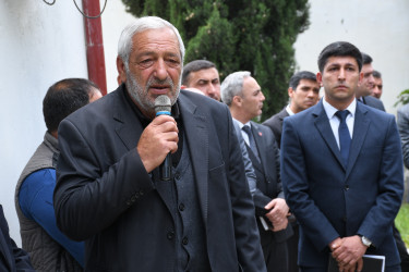 15.05.2026-cı il tarixdə Ağdam Rayon İcra Hakimiyyətinin başçısı Vaqif Həsənovun rayonun Səfərli qəsəbəsində səyyar qəbul-görüşü keçirilib