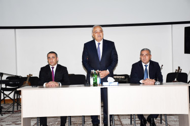 04.06.2025-ci il tarixdə Qarabağ Universitetinin rektoru Şahin Bayramov Ağdamda abituriyentlərlə görüş keçirib