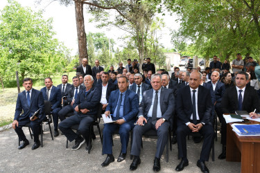 Ağdam Rayon İcra Hakimiyyətinin başçısı Vaqif Həsənovun rayonun Alıbəyli kəndində səyyar qəbul-görüşü keçirilib