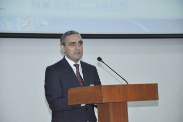 Qarabağ Universitetinin rektoru Şahin Bayramov Ağdamda məzunlarla görüş keçirib