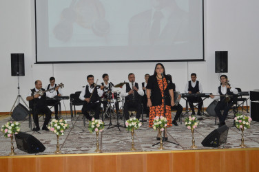 Ağdamda “Milli Musiqi Günü” münasibətilə Üzeyir Hacıbəyovun xatirəsinə həsr olunmuş  konsert proqramı təşkil edilib