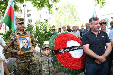 Birinci Qarabağ müharibəsi zamanı itkin düşmüş Novruzov Əsəddin Curu oğlunun Mingəçevirdə dəfn mərasimi baş tutub