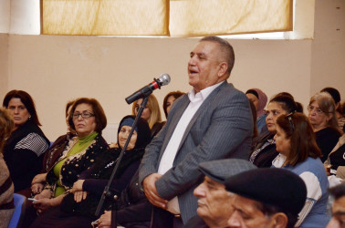 Ağdam Rayon İcra Hakimiyyətinin başçısı Vaqif Həsənovun Müşfiqabad köçkün şəhərciyində səyyar qəbul-görüşü keçirilib