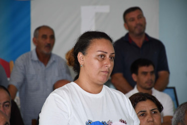 Ağdam Rayon İcra Hakimiyyətinin başçısı Vaqif Həsənovun rayonun Birinci Quzanlı qəsəbəsində səyyar qəbul-görüşü keçirilib