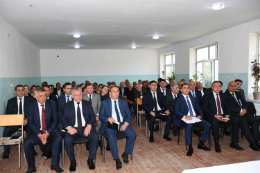 Ağdam Rayon İcra Hakimiyyətinin başçısı Vaqif Həsənovun Paşabəyli kəndində səyyar qəbul-görüşü keçirilib