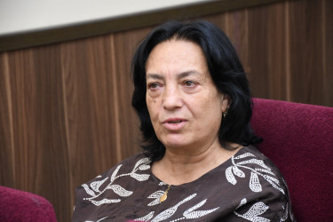 Ağdam Rayon İcra Hakimiyyətinin başçısı Vaqif Həsənov Ağdam şəhər sakini Sevda Əliyevanı qəbul edib