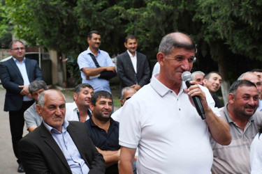 11.06.2026-cı il tarixdə Ağdam Rayon İcra Hakimiyyətinin başçısı Vaqif Həsənovun rayonun Sarıcalı kəndində səyyar qəbul-görüşü keçirilib