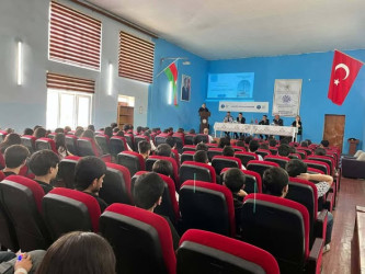 Ağdam Dövlət Sosial-İqtisadi Kolleci Publik Hüquqi Şəxsin akt zalında “İnsan Hüquqları Aylığı” çərçivəsində maarifləndirmə tədbiri keçirilmişdir