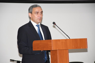 04.06.2025-ci il tarixdə Qarabağ Universitetinin rektoru Şahin Bayramov Ağdamda abituriyentlərlə görüş keçirib