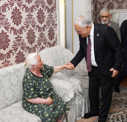 13 may tarixində Ağdam Rayon İcra Hakimiyyətinin başçısı Vaqif Həsənov şəhid ailəsini evində ziyarət edib