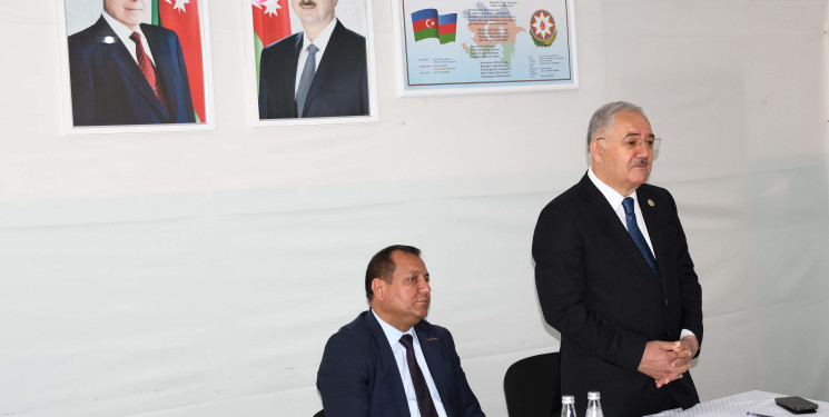 Ağdam Rayon İcra Hakimiyyətinin başçısı Vaqif Həsənovun Paşabəyli kəndində səyyar qəbul-görüşü keçirilib