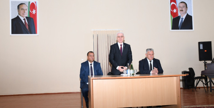 Milli Məclisin deputatı Bəxtiyar Əliyev Ağdam Musiqi Kollecinin pedoqoji heyəti və seçiciləri ilə görüşüb