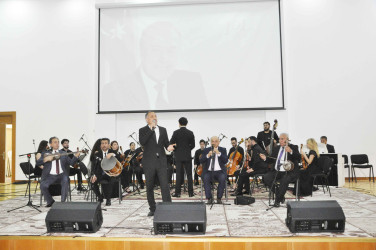 Ağdamda Ulu öndər Heydər Əliyevin anadan olmasının 101 illiyinə həsr olunmuş konsert proqramı təşkil edilib