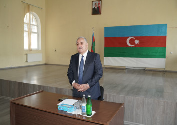 Ağdam Rayon İcra Hakimiyyətinin başçısı Vaqif Həsənovun Ramana köçkün şəhərciyində səyyar qəbul-görüşü keçirilib