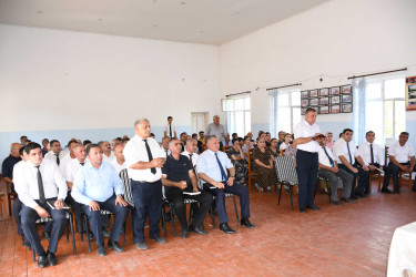 Ağdam Rayon İcra Hakimiyyətinin başçısı Vaqif Həsənovun rayonun Ayaq Qərvənd qəsəbəsində səyyar qəbul-görüşü keçirilib
